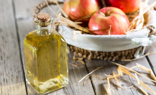 Vinagre ingrediente para loção que reduz sardas e manchas