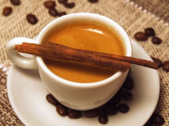 Como tomar café de forma mais saudável?