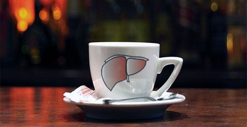 O café ajuda a proteger o fígado