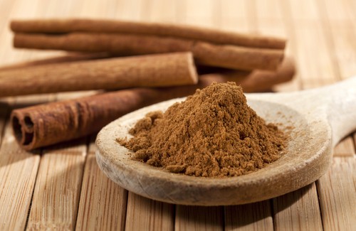 canela para máscara antiacne
