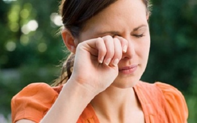 Irritação nos olhos: Como tratar a coceira e o ardor?