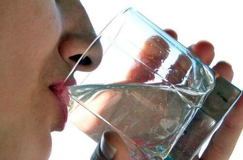 Não beber água suficiente pode causar muitos problemas