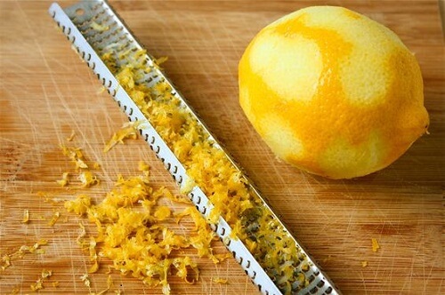 Aproveite os benefícios do suco da casca de limão