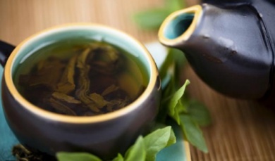 Cura filtrante de chá verde, limão e erva-doce