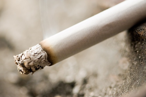 Pare com o cigarro se você tem dificuldades de dormir