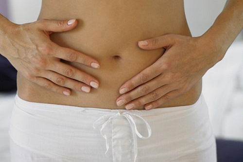 Purificar o aparelho digestivo com mel com limão