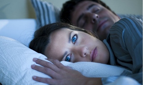 Dormir pouco é um hábito que envelhece