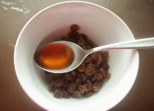 como preparar água de passas