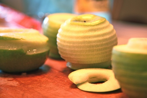 Maçã verde para prevenir os pés de galinha