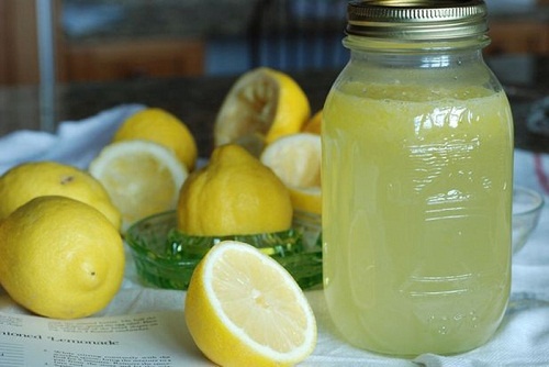 Limão, ingrediente de potente bebida depurativa