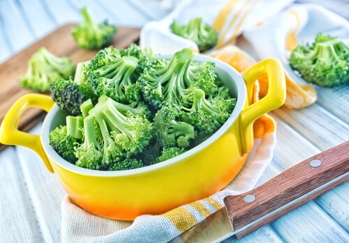 Como comer o brócolis para aproveitar seus nutrientes?