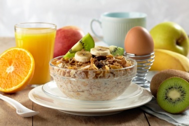 8 formas de fazer um café da manhã saudável e delicioso