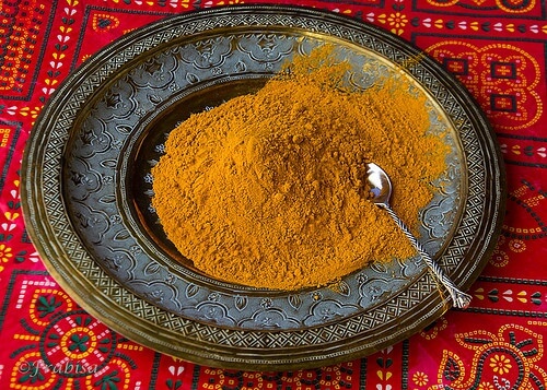 A cúrcuma é o principal ingrediente do leite dourado