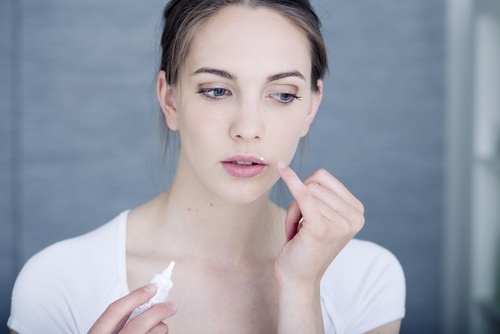 Tratamento-para-herpes-labial