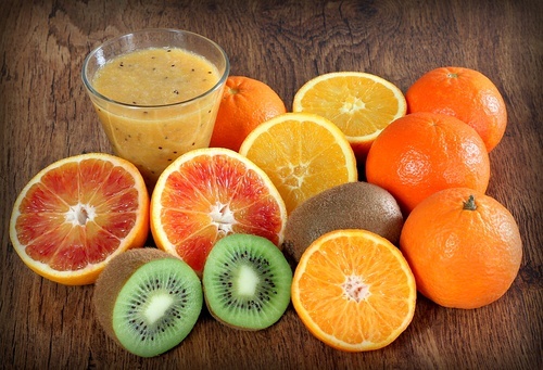 Frutas essenciais para fazer suas vitaminas ricas em proteínas
