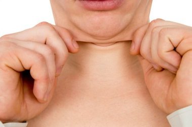 7 exercícios para trabalhar e reduzir a papada