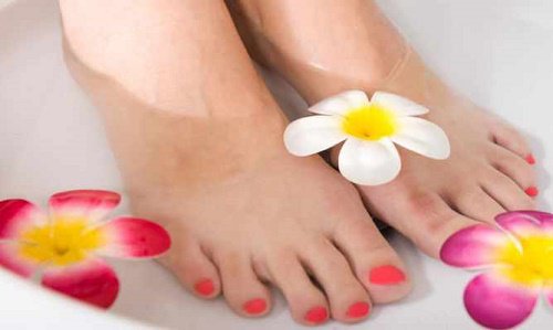Como exibir pés perfeitos em apenas 15 minutos Como exibir pés perfeitos em apenas 15 minutos
