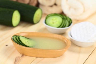 Combata a flacidez e as rugas com gel de pepino e babosa