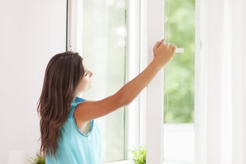 Deixar entrar luz natural para encher sua casa de energias positivas