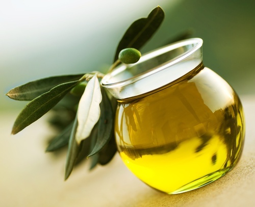 azeite de oliva para fortalecer unhas quebradiças