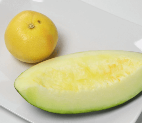 Melão para combater a flacidez dos braços