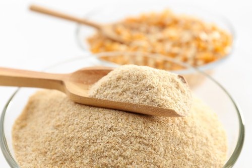 Amido-de-milho-para-combater-odor-nos-pés