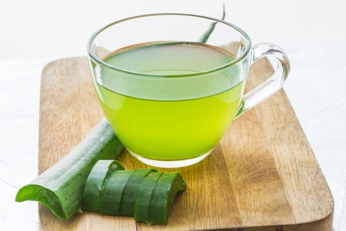 Suco de aloe vera para refluxo gastroesofágico