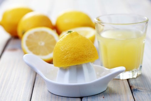água com limão