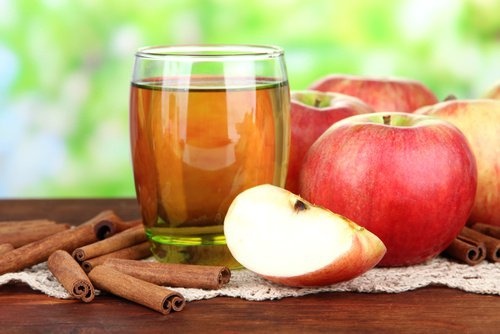 Infusao-de-maça-e-canela-para-funcao-renal