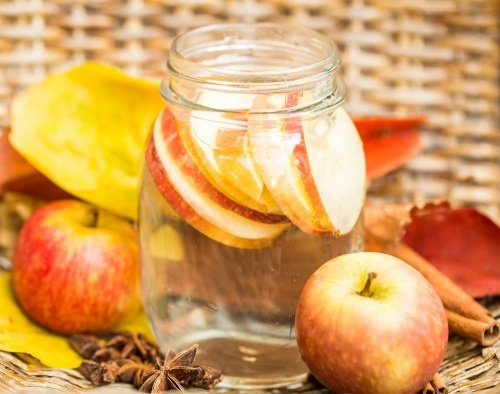 Agua-detox-de-canela-e-maca