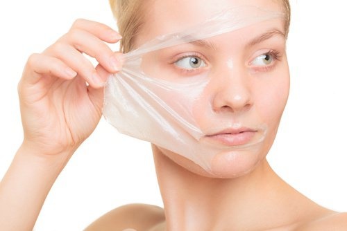 Mascara-facial-rejuvenescedora-com-cerveja