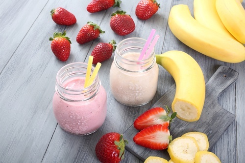 Vitaminas de morango e banana