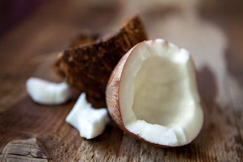 Água curativa de coco para aliviar gastrite