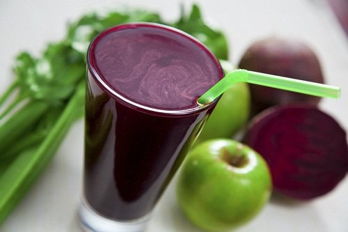 Suco de cenoura, a beterraba e a maçã para combater o estresse
