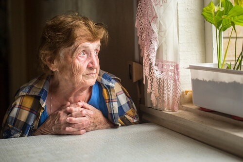 Como a solidão afeta a saúde dos idosos?