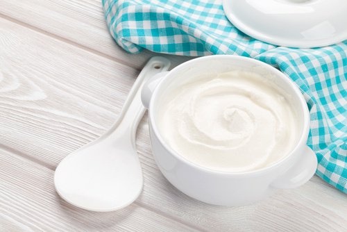 Máscara de iogurte para reduzir os poros dilatados