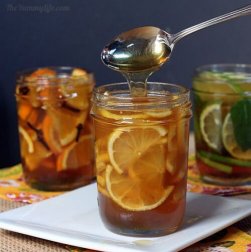 Café da manhã medicinal com laranja e mel