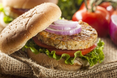 Como preparar hambúrgueres saudáveis de lentilhas e quinoa Como preparar hambúrgueres saudáveis de lentilhas e quinoa