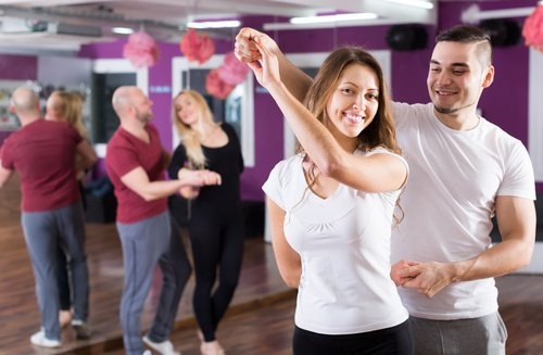 Casal-dancando-kizomba