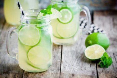 9 deliciosas limonadas caseiras e seus benefícios para a saúde