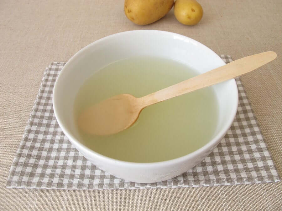 água cascas de batata