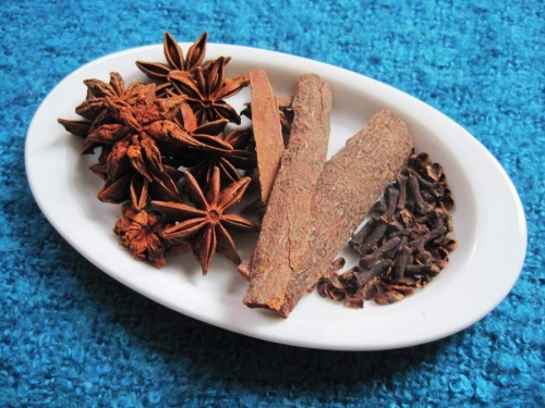 Canela com quinoa e maçã