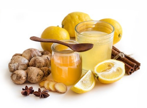 Suco de alho e limão ajuda a garganta