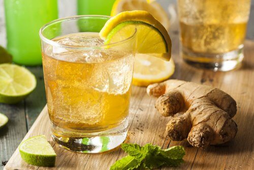 Suco de gengibre e limão