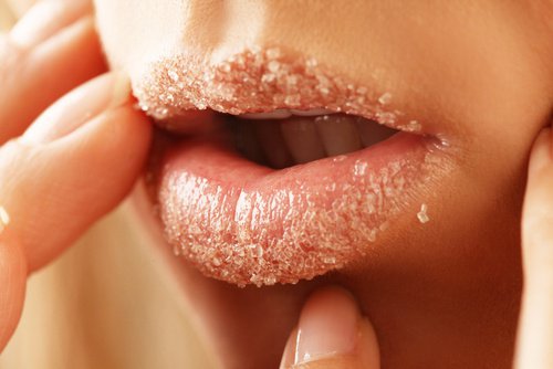 Exfoliar os labios