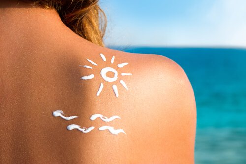 Hábitos perigosos para a saúde: não usar protetor solar
