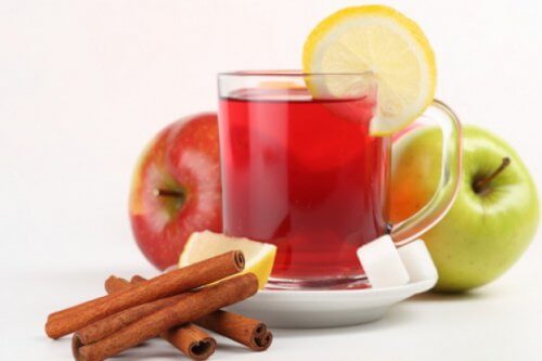 Chá de maçã para combater o ácido úrico