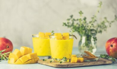 3 vitaminas de cúrcuma ricas em antioxidantes, tão deliciosas que você não vai acreditar nos seus benefícios
