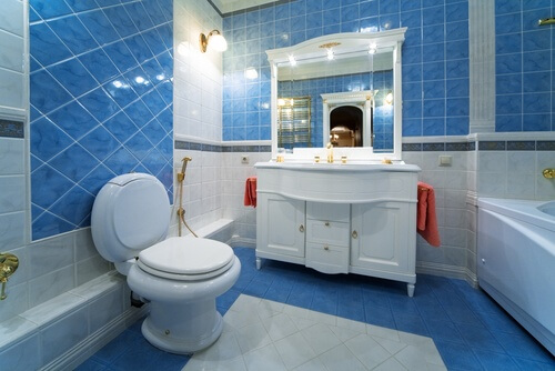 13 ideias interessantes para decorar um banheiro pequeno