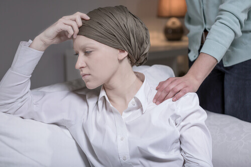 Mulher com câncer de mama